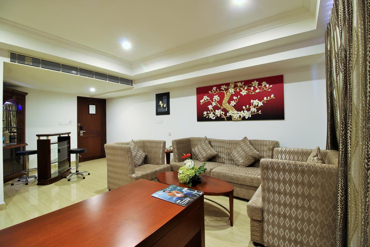 Lake Palace Trivandrum Vettutura Екстериор снимка
