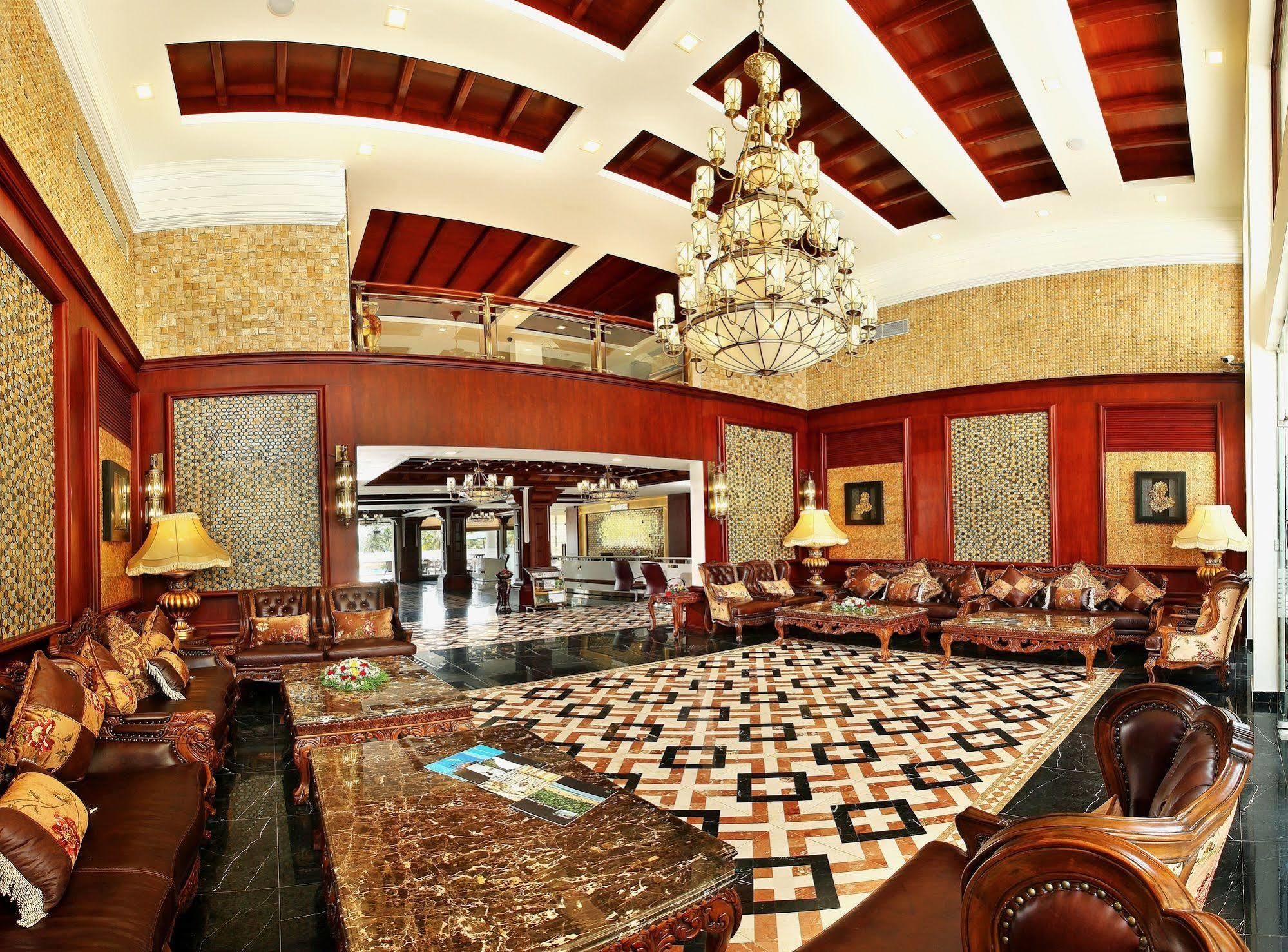 Lake Palace Trivandrum Vettutura Екстериор снимка