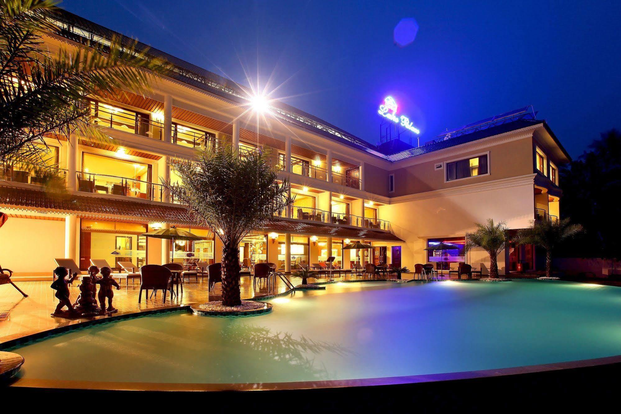 Lake Palace Trivandrum Vettutura Екстериор снимка